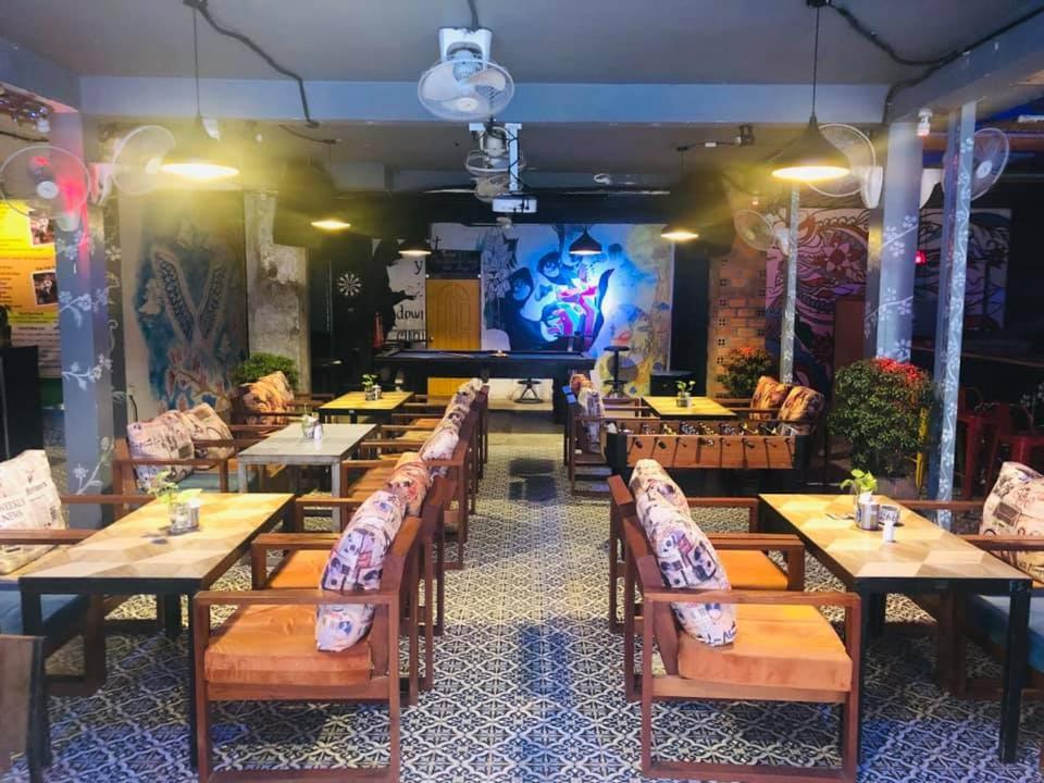 Route 66 Music Restaurant & Hostel Sziemreap Kültér fotó